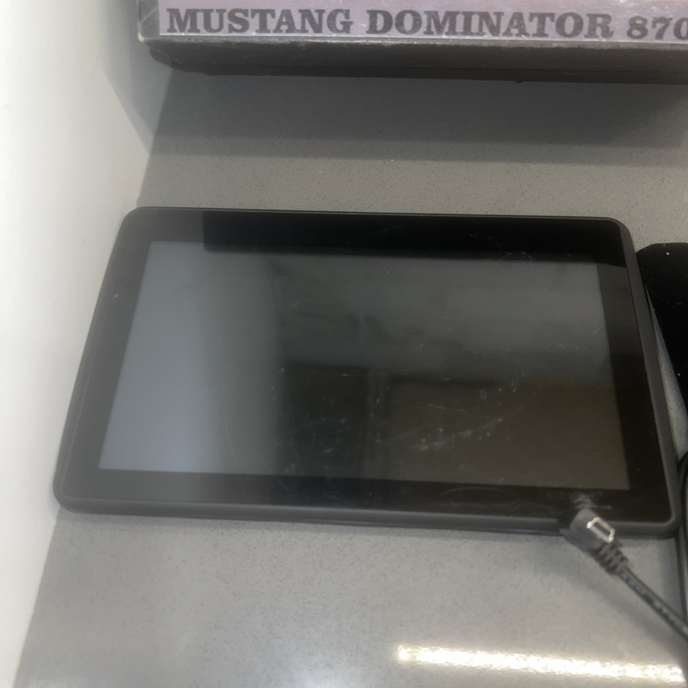 This is a Mustang Dominator 870HDLM Truck GPS "NOT TESTED" - Picture 5 of 10
